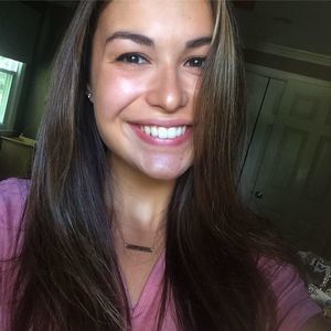 Meet your Posher, Olivia